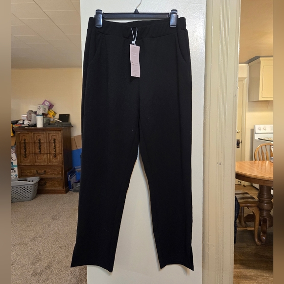 Emery Rose Pants - Brand new!! NWT Emery Rose Boutique black pull on dress pants size large